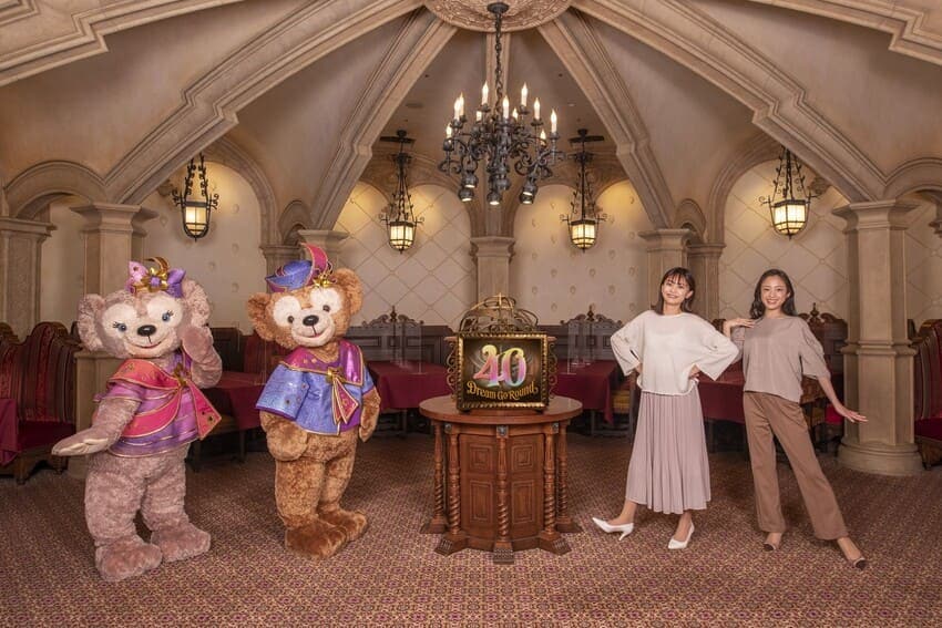 【東京ディズニーリゾート40周年記念】マゼランズでお食事とキャラクターグリーティングを楽しむ 2DAYS