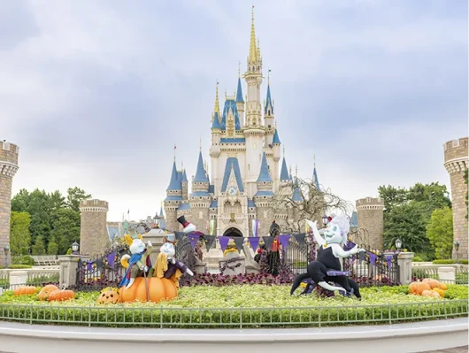パーク内のハロウィーンデコレーションのイメージ(2)