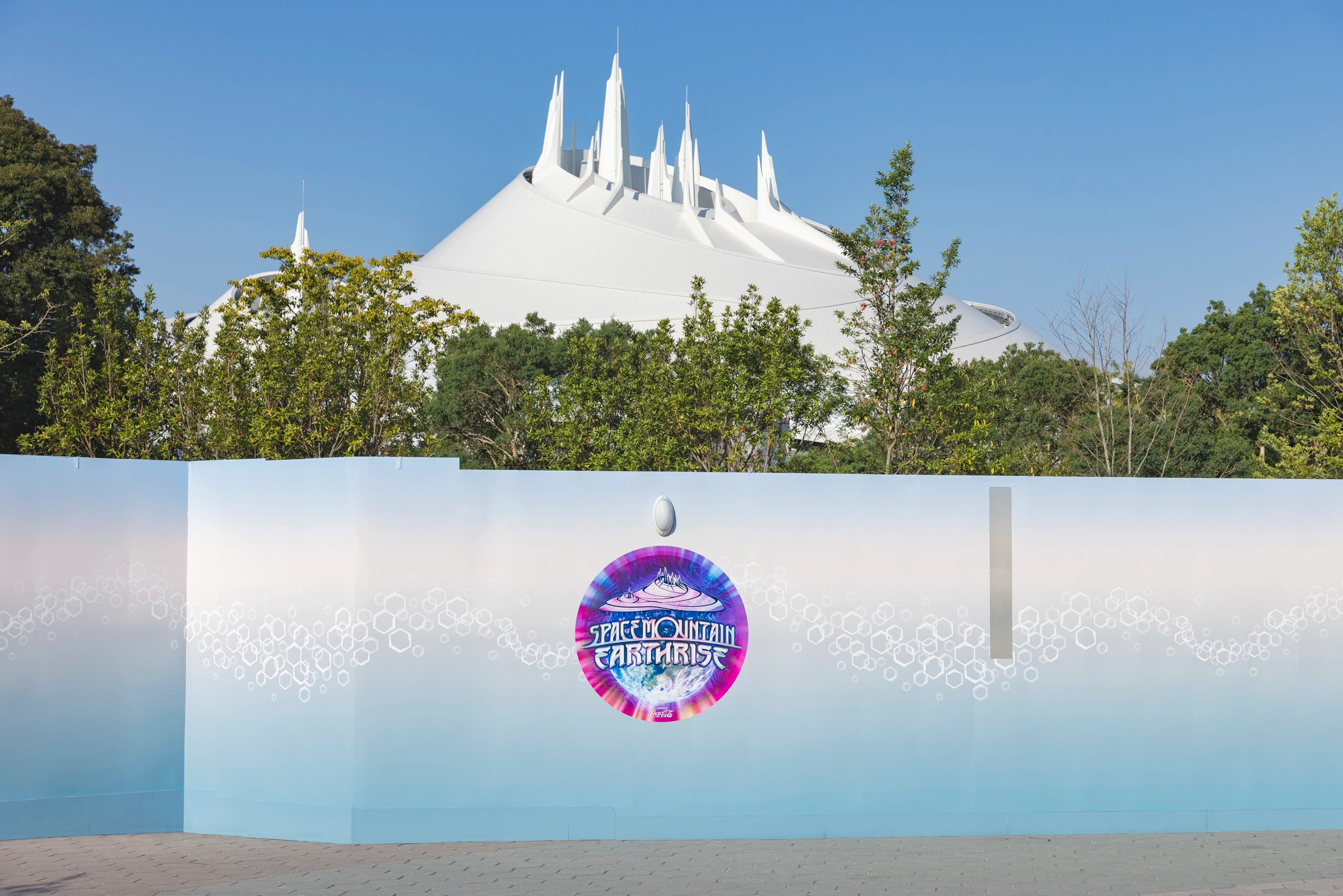 公式】東京ディズニーランドのトゥモローランドが大きく進化 | 東京