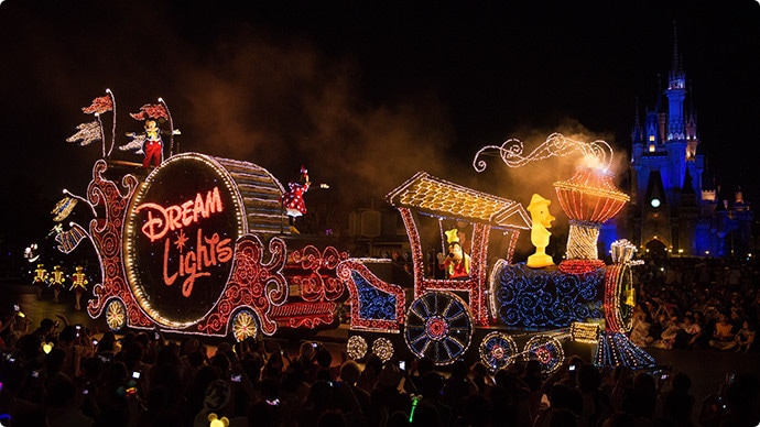13.Nighttime Parade "Tokyo Disneyland Electrical Parade Dreamlights"のイメージ