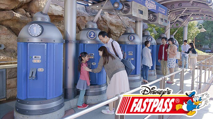 2.Get a Disney FASTPASS® ticket for Nemo & Friends SeaRiderのイメージ